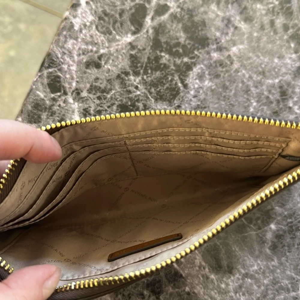 Michael Kors brown and black wristlet wallet - Picture 3 of 3